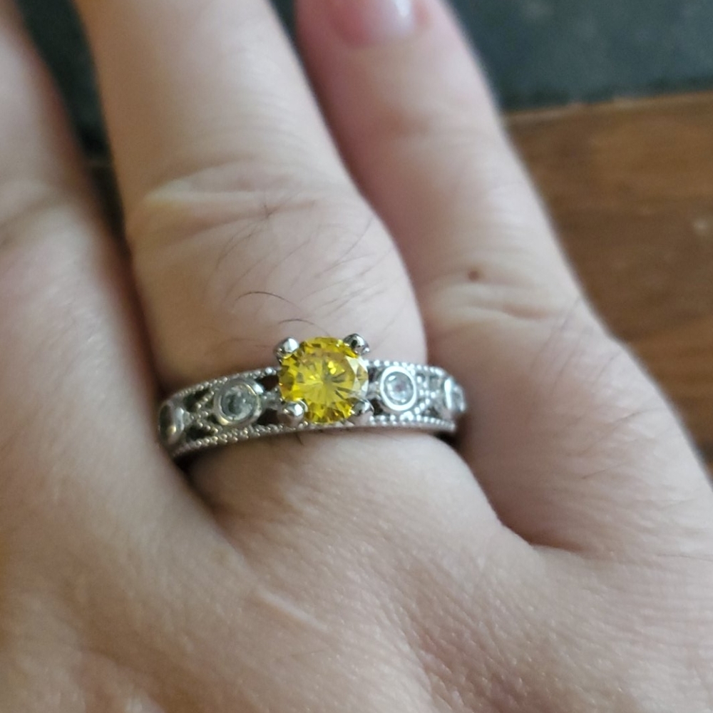 Jewel Scent Ring Size 9